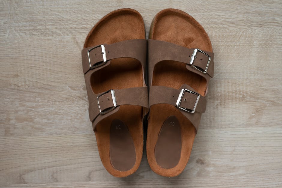 Best Sandals After Hip Replacement: Expert Guide