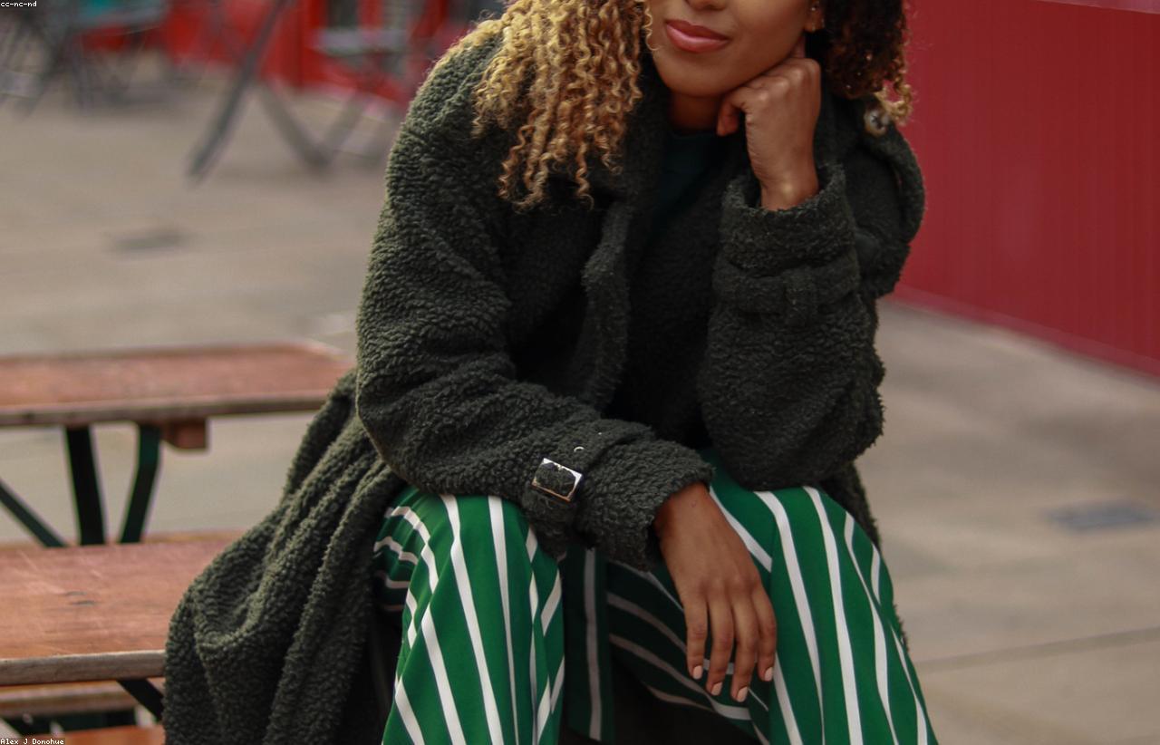Best Sweaters For Petite Women In 2026: Proportion, Fit, And Fabric
