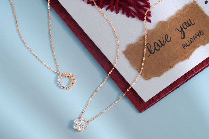 Statement Necklaces For Simple Outfits: 5 Statement Necklaces That Transform a Plain Outfit