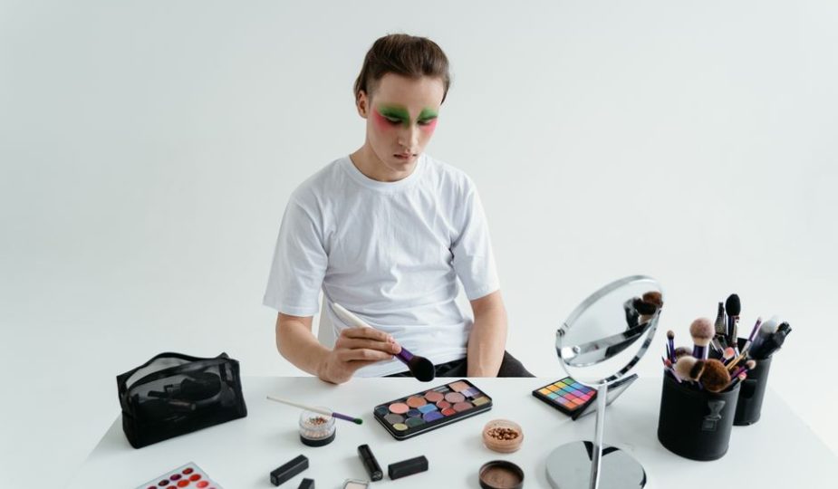 Supreme Vs Palace: Supreme vs. Palace: The Smarter Streetwear Buy in 2026